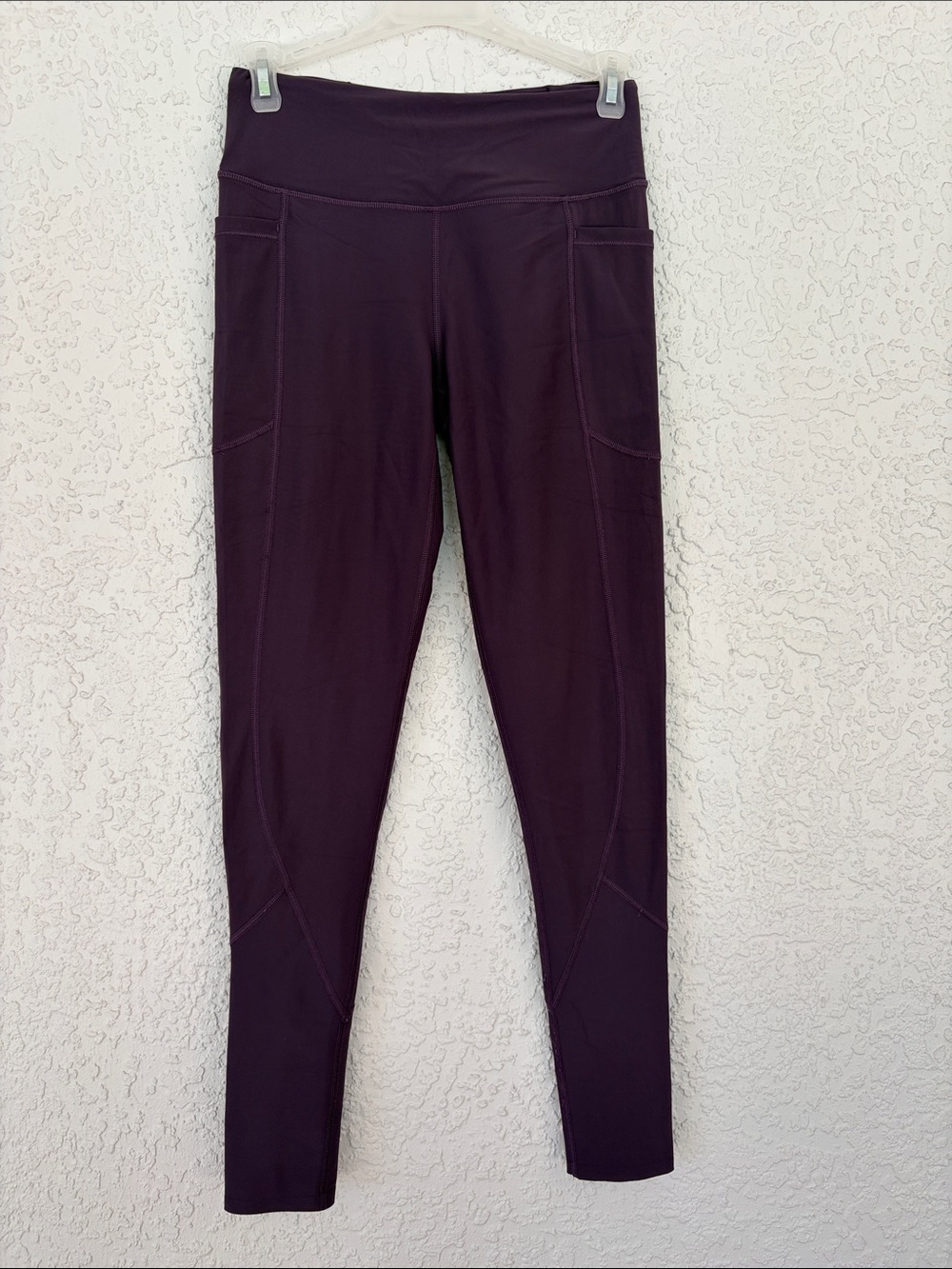 Victoria’s Secret Sport Purple total knockout  Leggings with Side Pockets size S